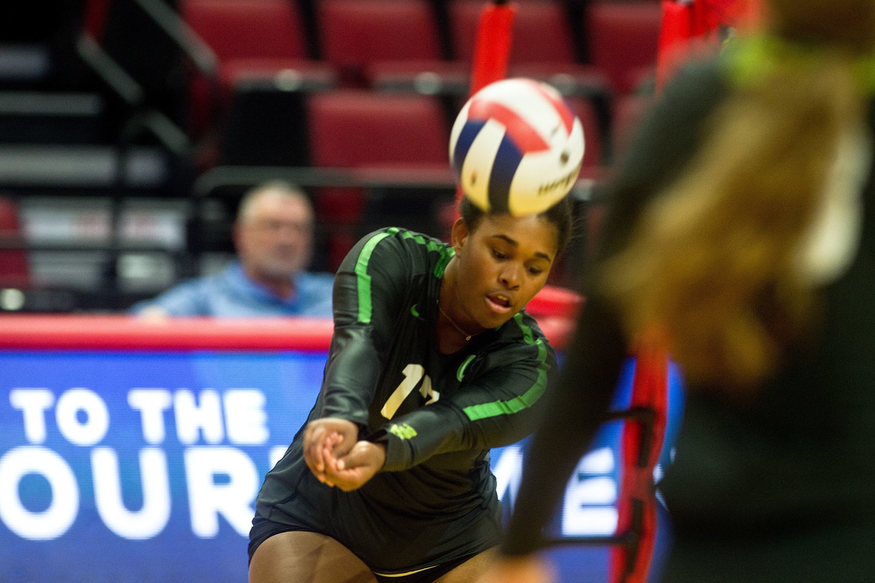 111519-blm-spt-6uhvolley